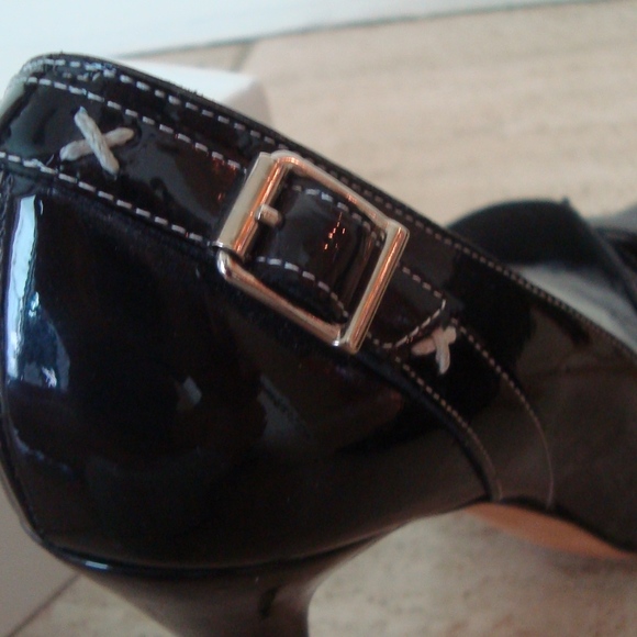 Manolo Blahnik Black Patent Leather Narita Stiletto Pump 37 - Picture 8 of 8